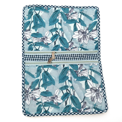 TEAL BLOSSOM CANOPY PRINT MAXSTOR TOILETRY BAG