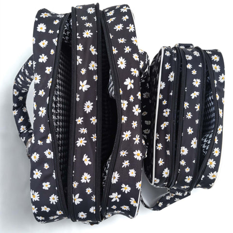 MIDNIGHT DAISY PRINT TRAVEL BAG