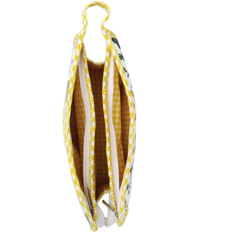 GIRAFFE PARADISE PRINT TRIOZIP TOILETRY BAG