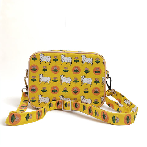 PICHWAI PASTURES PRINT TRAVEL BAG
