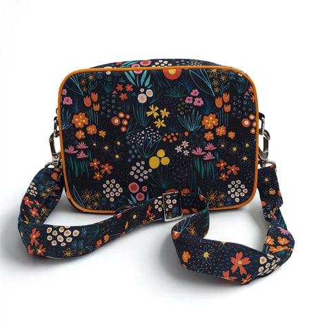 FLORA FIESTA PRINT TRAVEL BAG
