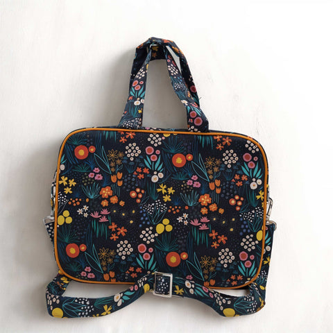 FLORA FIESTA PRINT TRAVEL BAG