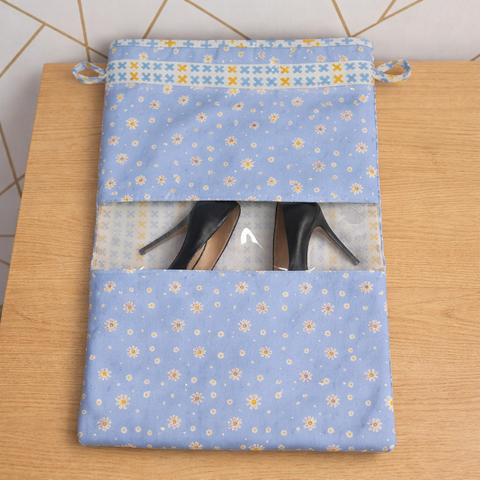 DAISY DREAMS PRINT Heels & Sandals Cover