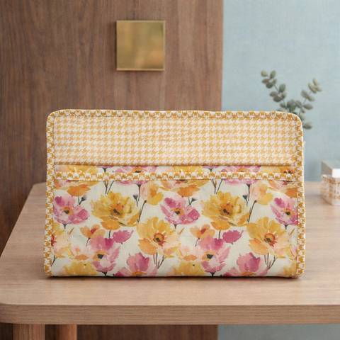 SUNBEAM DAISIES PRINT MAXSTOR TOILETRY BAG