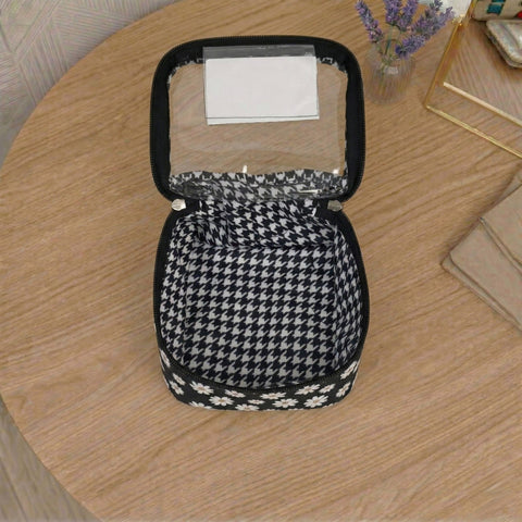 MIDNIGHT DAISY PRINT BINDI ORGANIZER