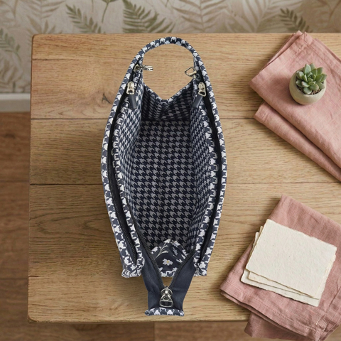 MIDNIGHT DAISY PRINT TrioZip Toiletry Bag