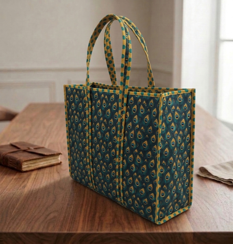 PEACOCK GLORY PRINT Everyday Tote