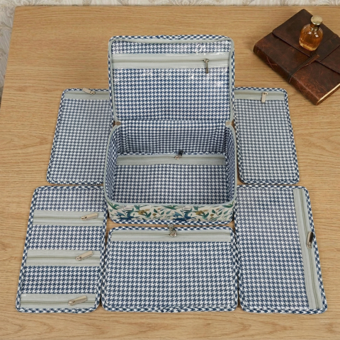 NAVY LEAF DRIFT PRINT JEWELRY ORGANIZER