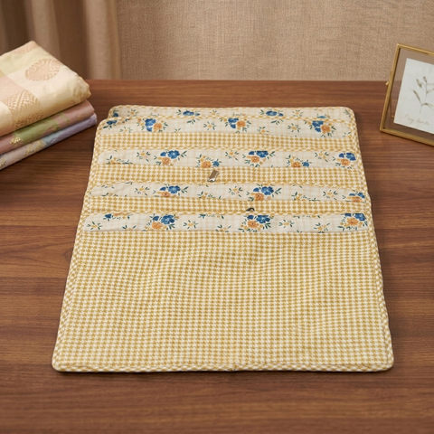 BLUEBELL BUTTERSCOTCH CHECKS PRINT GRAND SAREE ORGANIZER