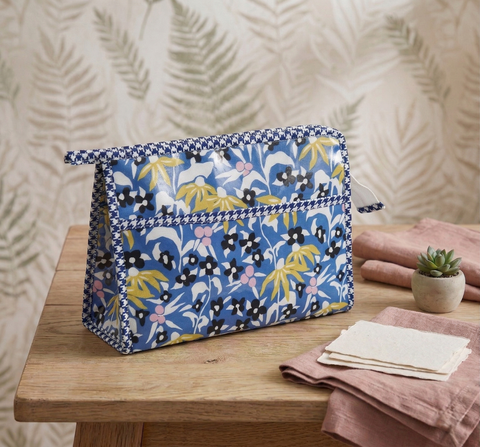 WILLOW BLOSSOMS PRINT TRIOZIP TOILETRY BAG