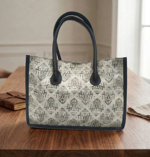SILENT GEOMETRY TRAVEL LEATHER BAG