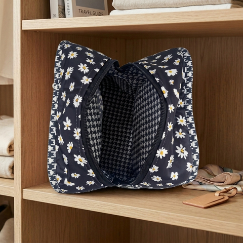 MIDNIGHT DAISY PRINT Grand Shoe Zip Box