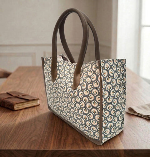 GEOMETRIC TRAVEL LEATHER BAG