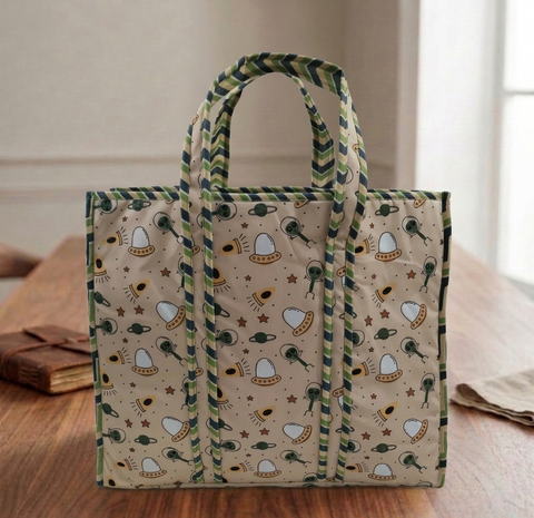 SPACE INVADERS PRINT Everyday Tote
