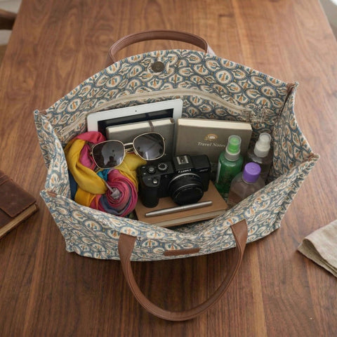 GEOMETRIC TRAVEL LEATHER BAG
