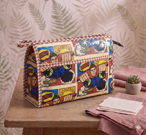 SUPER COMIC HERO PRINT TRIOZIP TOILETRY BAG