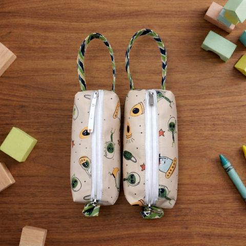 SPACE INVADERS PRINT Small Duo Pouch Set