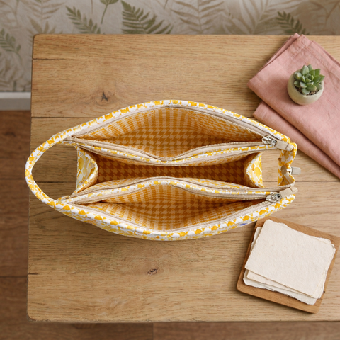 SAFFRON JUNGLE PRINT TRIOZIP TOILETRY BAG