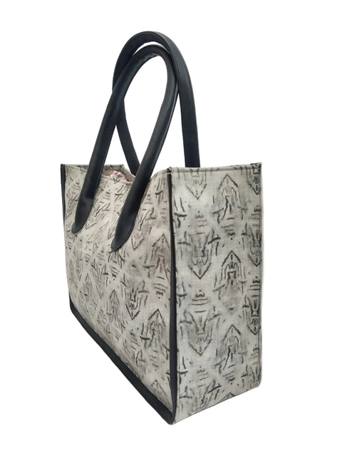 SILENT GEOMETRY TRAVEL LEATHER BAG