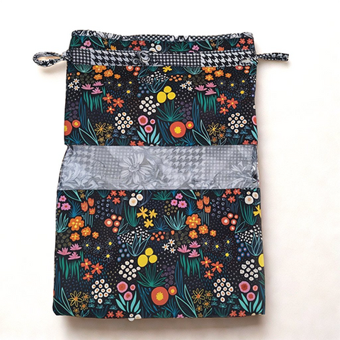 FLORA FIESTA PRINT Heels & Sandals Cover