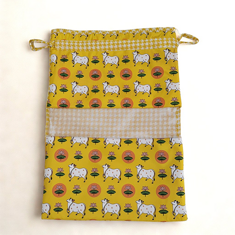 PICHWAI PASTURES PRINT Heels & Sandals Cover