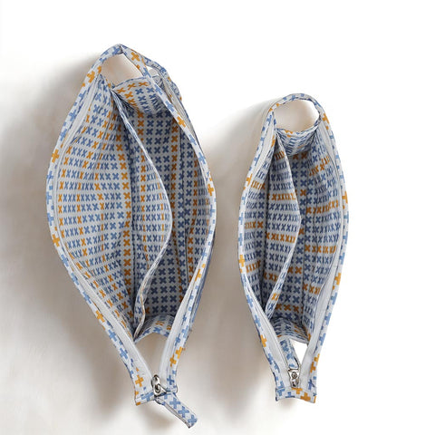 DAISY DREAMS PRINT TRAVEL MAKEUP POUCH SET