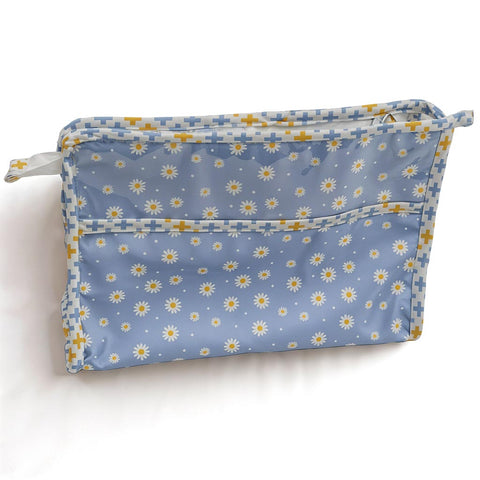 DAISY DREAMS PRINT TrioZip Toiletry Bag