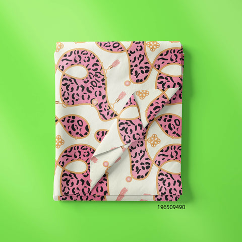 Leopard On Pink Color With Golden Chain Patten