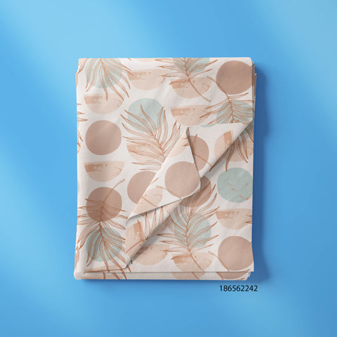 Circle With leaf in Off White